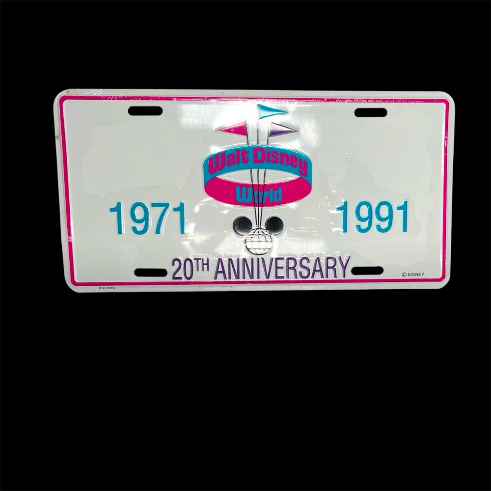 Vintage 1971 - 1991 Walt Disney World 20th Anniversary Car License Plate Tag